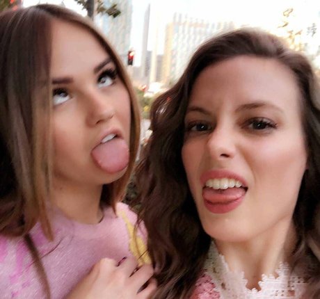 Gillian Jacobs étoile photos