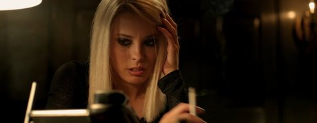 Gillian Jacobs étoile galeries