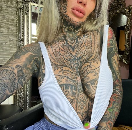 Becky Holt modèle gratuit collection