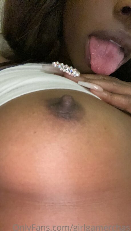 rousse aux gros seins onlyfans érotique en haute qualité images