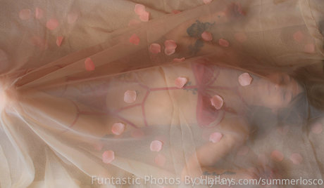 baisers lesbiens onlyfans libre nu des photos