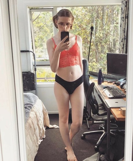 Alice In Wonder1and star du porno en haute qualité galeries