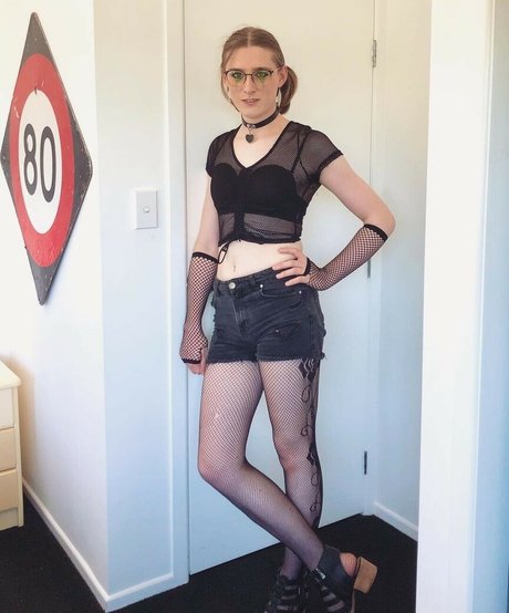 Alice In Wonder1and étoile nue des photos