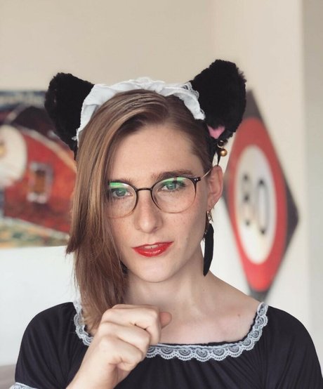 Alice In Wonder1and star du sexe image