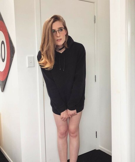 Alice In Wonder1and star du sexe img