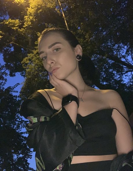 lilu666m modèle de haute qualité archive