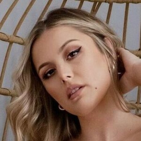 Summer Brunelle actrice sexy images