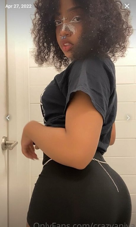 Crazyaniya modèle parfait galeries