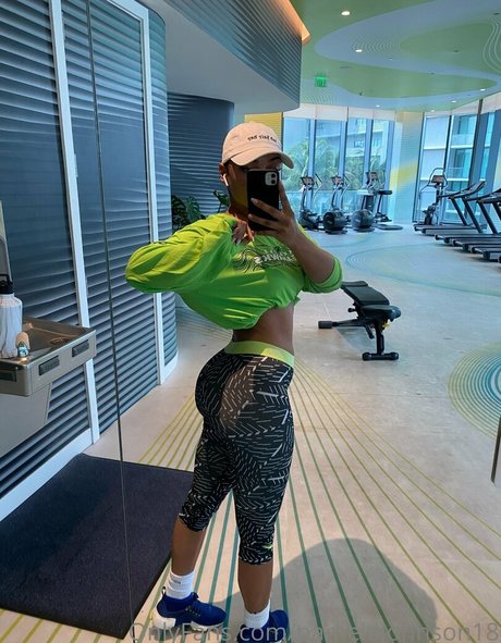 pamelajohnson18 jolie étoile galeries