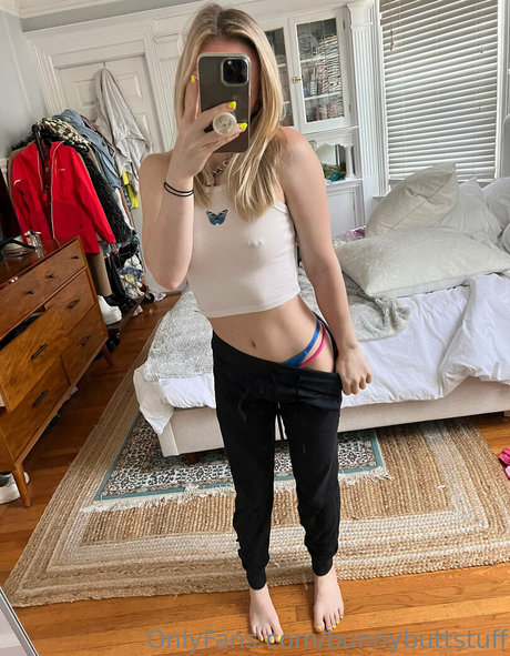 filles célèbres onlyfans top sympa photo