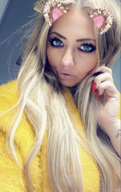 gros seins ébène onlyfans beau sexe archive