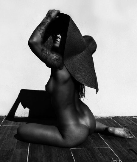 Poetiquegirl star du porno gratuit photo