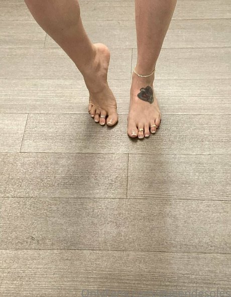 chaton potelé uniquementfans chaud et sexy photos