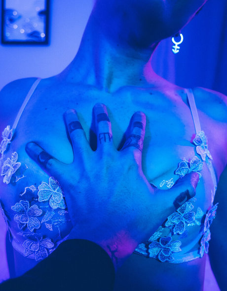 angelamourvip star du porno érotique photos