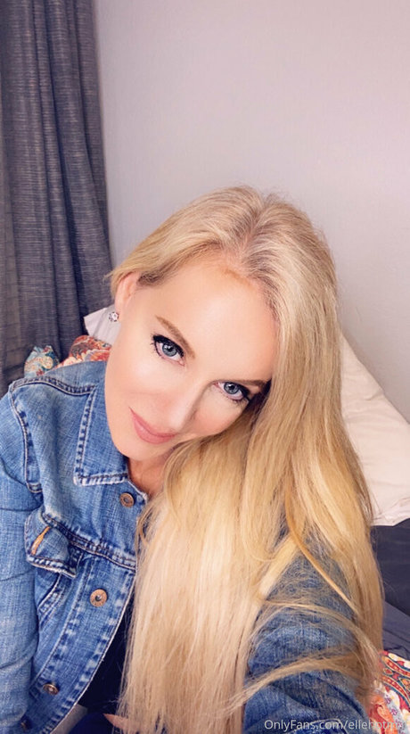 Ellehotmom actrice libre img