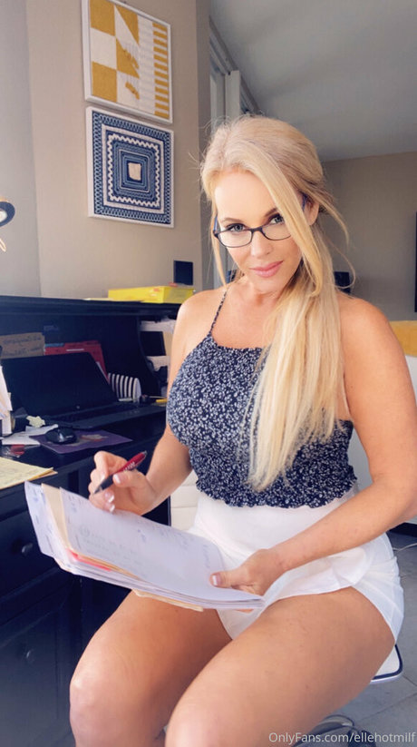 Ellehotmom étoile chaude image