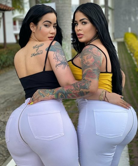 nyauna modèle nu photo