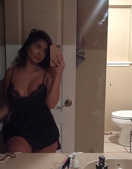 Chloe Medina modèle sexy photos