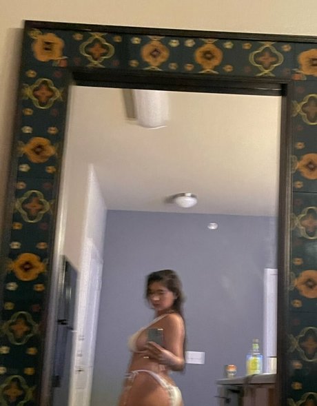 Chloe Medina nus star du porno photos