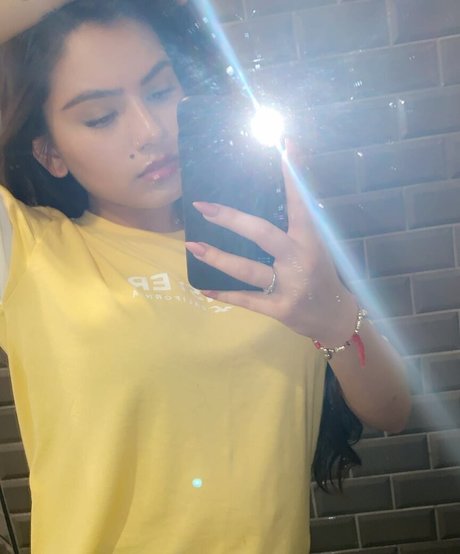 Sukh Bains étoile nue img