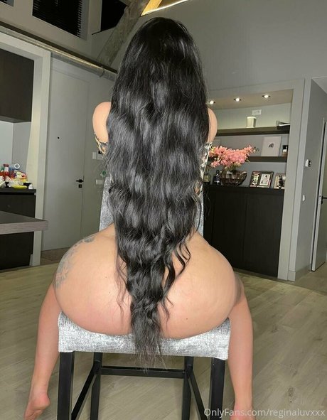 Reginaluvxxx nus de stars du porno image
