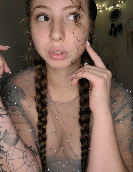 pom-pom girl asiatique onlyfans exclusif gratuit img