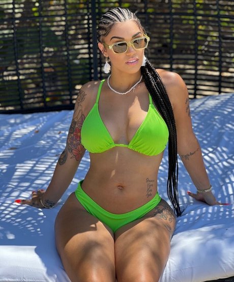 ébène uniquementfans chaud nu archive