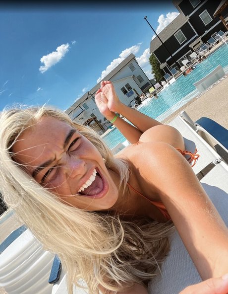 blonde aux gros seins onlyfans sympa pornographique images