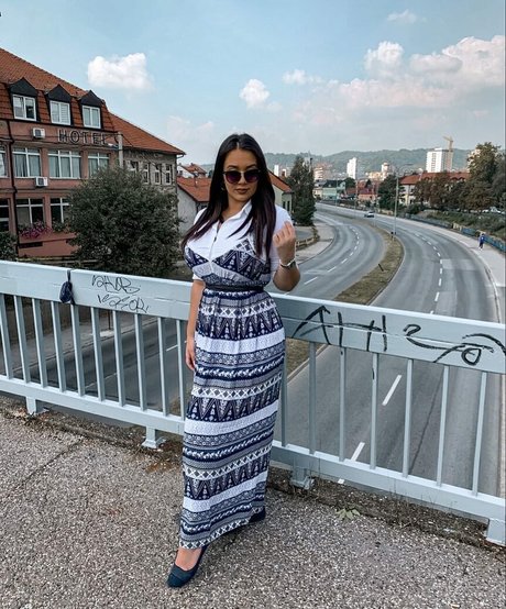 Emina Jahi modèle hd photos