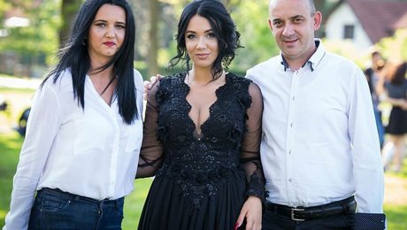 Emina Jahi étoile hd galerie