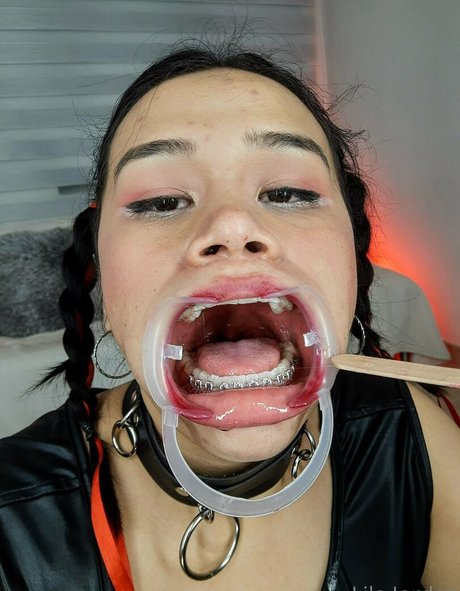 énormes faux seins onlyfans xxx chaud galerie