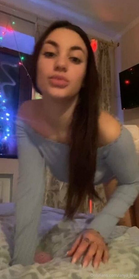 anyalove2 modèles nus image