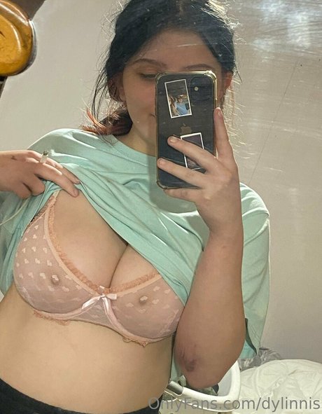 dylinnis star du porno gratuit images